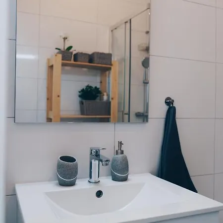 Ferrel Village Apartment *